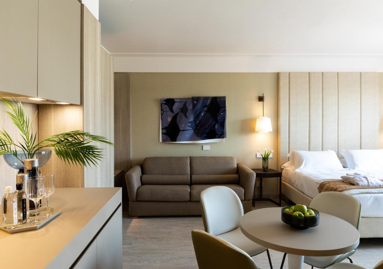 Ceccarini 9 Home Suite Home Riccione Eksteriør bilde