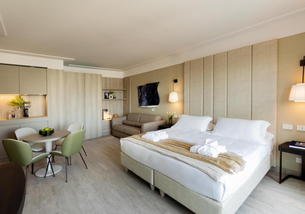 Ceccarini 9 Home Suite Home Riccione Eksteriør bilde
