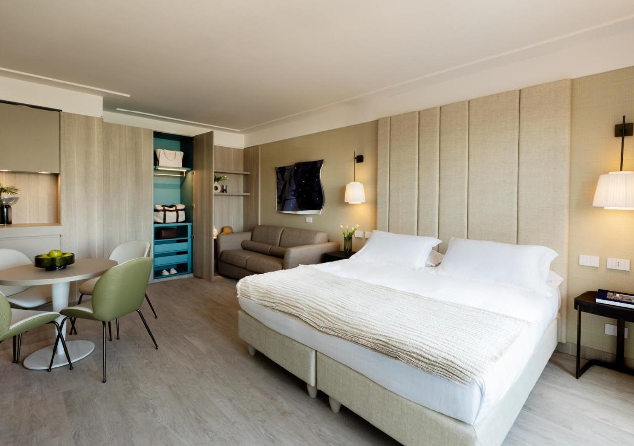 Ceccarini 9 Home Suite Home Riccione Eksteriør bilde