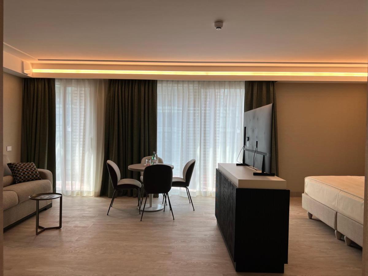 Ceccarini 9 Home Suite Home Riccione Eksteriør bilde